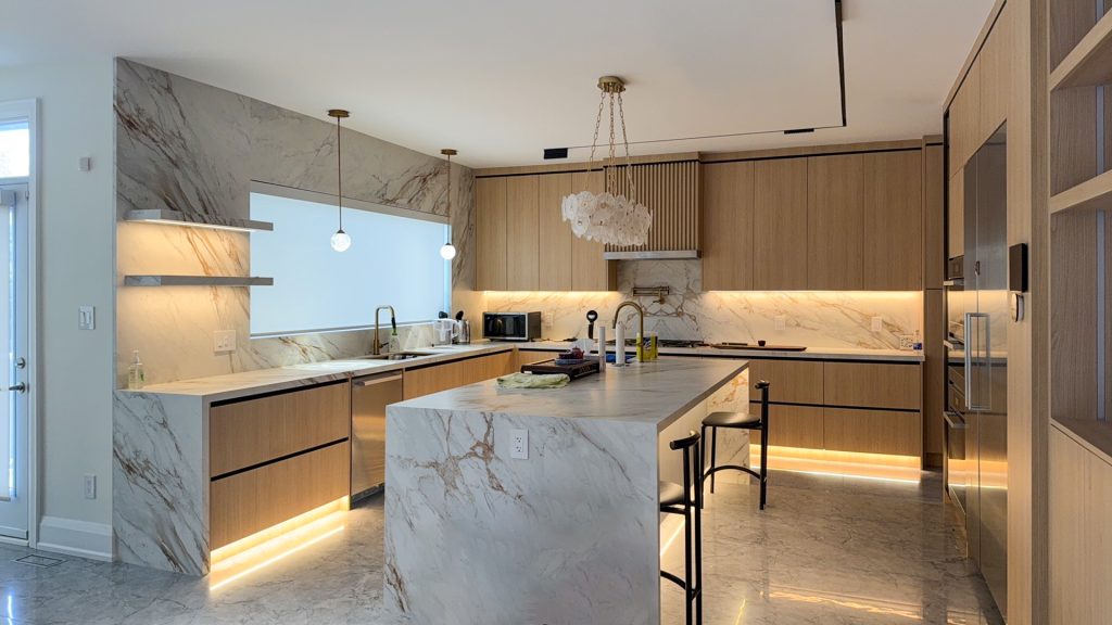 Kitchen-Warm Wood Tone